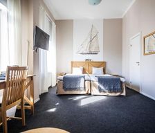 Sweden Gavleborg Söderhamn vacation rental compare prices direct by owner 11914004