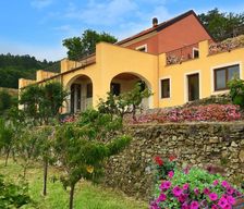 Italy Liguria Tovo San Giacomo vacation rental compare prices direct by owner 8183734
