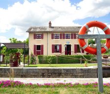 France  La Jaille-Yvon vacation rental compare prices direct by owner 12990543