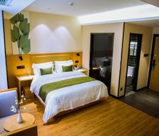 China Anhui Fuyang vacation rental compare prices direct by owner 13743145