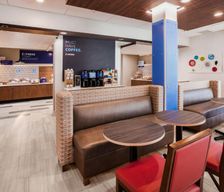 United States Iowa Cedar Falls vacation rental compare prices direct by owner 14727861