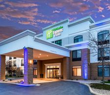 United States Iowa Cedar Falls vacation rental compare prices direct by owner 11916817