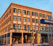 United States Ohio Lorain vacation rental compare prices direct by owner 36480471