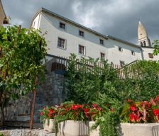 Slovenia  Štanjel vacation rental compare prices direct by owner 14169734