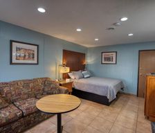 United States South Dakota Yankton vacation rental compare prices direct by owner 11906730