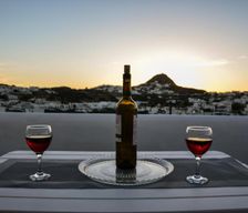 Greece Milos Triovasálos vacation rental compare prices direct by owner 14097635