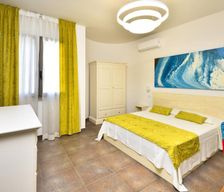 Italy Sardinia Torre dell'Orso vacation rental compare prices direct by owner 14691336