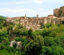 Italy Tuscany Sorano vacation rental compare prices direct by owner 14276453