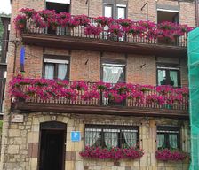 Spain Cantabria Cabezón de la Sal vacation rental compare prices direct by owner 13819621