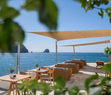 Greece Milos Pollonia vacation rental compare prices direct by owner 16279085