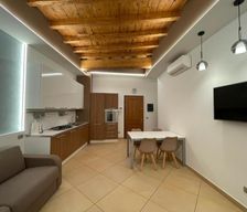 Italy Lombardy Salò vacation rental compare prices direct by owner 27531573