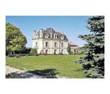France  Mouterre-Silly vacation rental compare prices direct by owner 25063961