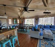 United States  Burnsville vacation rental compare prices direct by owner 35396745