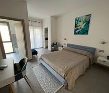 Italy Sardinia Torre Grande vacation rental compare prices direct by owner 24331532