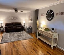 United States Alabama Guntersville vacation rental compare prices direct by owner 35617020