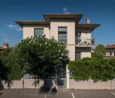 Italy Lombardy Vanzago vacation rental compare prices direct by owner 27905292