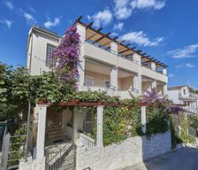 Croatia Split-Dalmatia Okrug Gornji vacation rental compare prices direct by owner 4583222