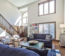 United States  Kansas City vacation rental compare prices direct by owner 36736016
