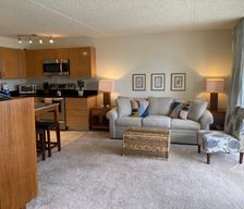 United States Hawaii Honolulu vacation rental compare prices direct by owner 66177