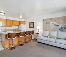 United States Hawaii Honolulu vacation rental compare prices direct by owner 92014