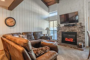United States California Mammoth Lakes vacation rental compare prices direct by owner 36605267