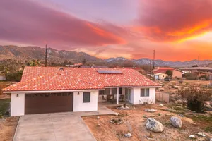 United States California Yucca Valley vacation rental compare prices direct by owner 11488872