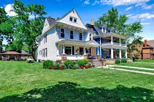 United States New York Niagara Falls vacation rental compare prices direct by owner 2409474