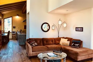 United States California Mammoth Lakes vacation rental compare prices direct by owner 19498104