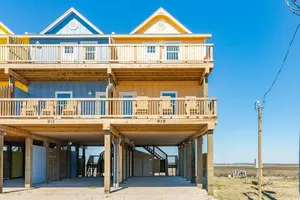 United States Texas Surfside Beach vacation rental compare prices direct by owner 33470719