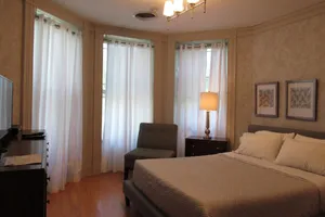 United States New York Albany vacation rental compare prices direct by owner 22293212