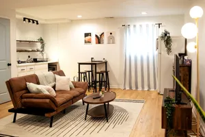 United States Illinois Wheaton vacation rental compare prices direct by owner 32331341