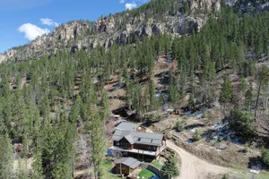 United States South Dakota Lead vacation rental compare prices direct by owner 36110219
