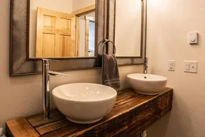 United States South Dakota Lead vacation rental compare prices direct by owner 27298339