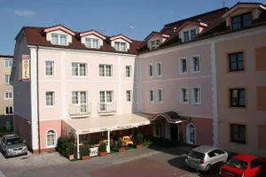 Slovakia Bratislavský kraj Pezinok vacation rental compare prices direct by owner 26290702