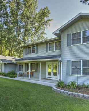 United States Michigan Canton vacation rental compare prices direct by owner 166110