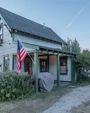 United States Montana Gallatin Gateway vacation rental compare prices direct by owner 11580888