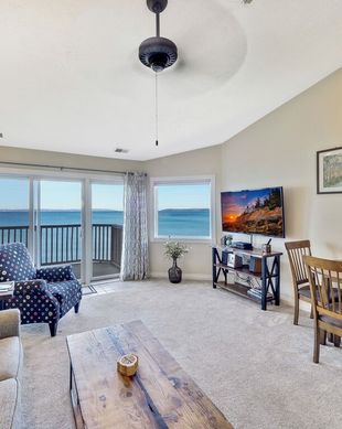 United States Michigan Traverse City vacation rental compare prices direct by owner 11934180