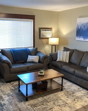 United States South Dakota Lead vacation rental compare prices direct by owner 2632112
