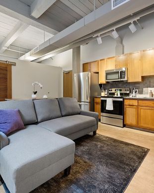 United States Ohio Cleveland vacation rental compare prices direct by owner 19724434