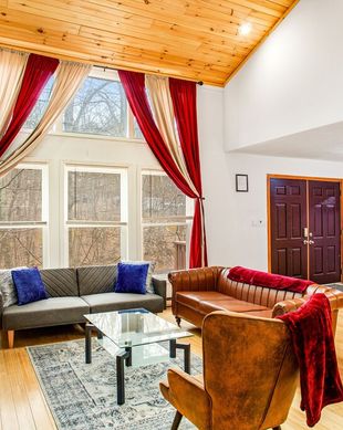 United States Pennsylvania East Stroudsburg vacation rental compare prices direct by owner 11991591