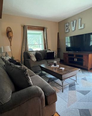 United States New York Ellicottville vacation rental compare prices direct by owner 11587410