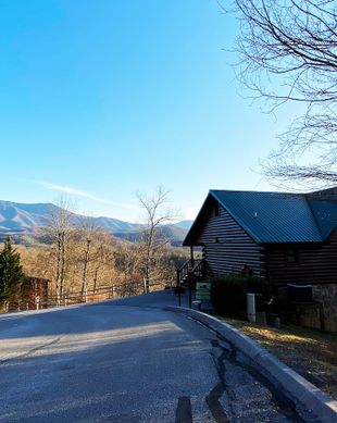 United States Tennessee Gatlinburg vacation rental compare prices direct by owner 11594720