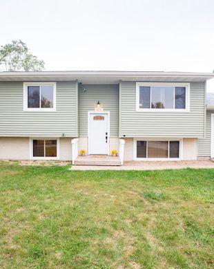 United States Iowa Cedar Rapids vacation rental compare prices direct by owner 11511747
