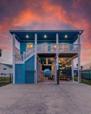 United States Texas Crystal Beach vacation rental compare prices direct by owner 10952734