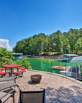 United States South Carolina Seneca vacation rental compare prices direct by owner 168046