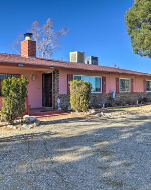 United States California Yucca Valley vacation rental compare prices direct by owner 27270047