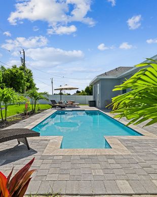 United States Florida Cape Coral vacation rental compare prices direct by owner 23610516
