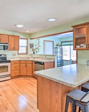 United States Iowa Cedar Rapids vacation rental compare prices direct by owner 26567287