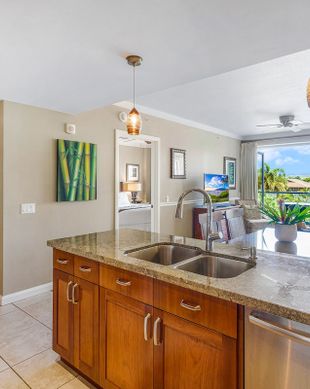 United States Hawaii Lahaina vacation rental compare prices direct by owner 96010