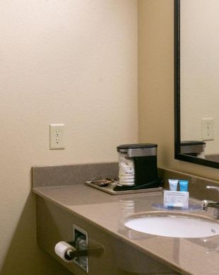 United States North Dakota Bowman vacation rental compare prices direct by owner 12685325